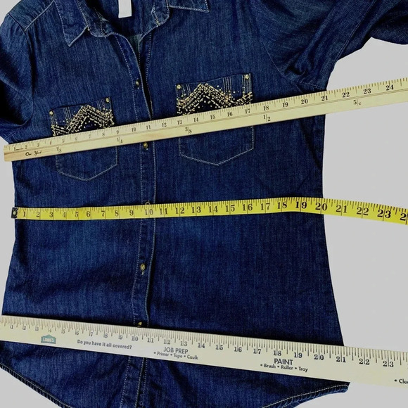 Chico's Denim Embellish Button Down Shirt Women Size M Blue Chambray Long Sleeve - Picture 10 of 16